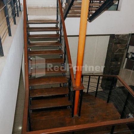 De Lugano Scbd Syariah Mitra Reddoorz Hotel Jakarta Exterior foto