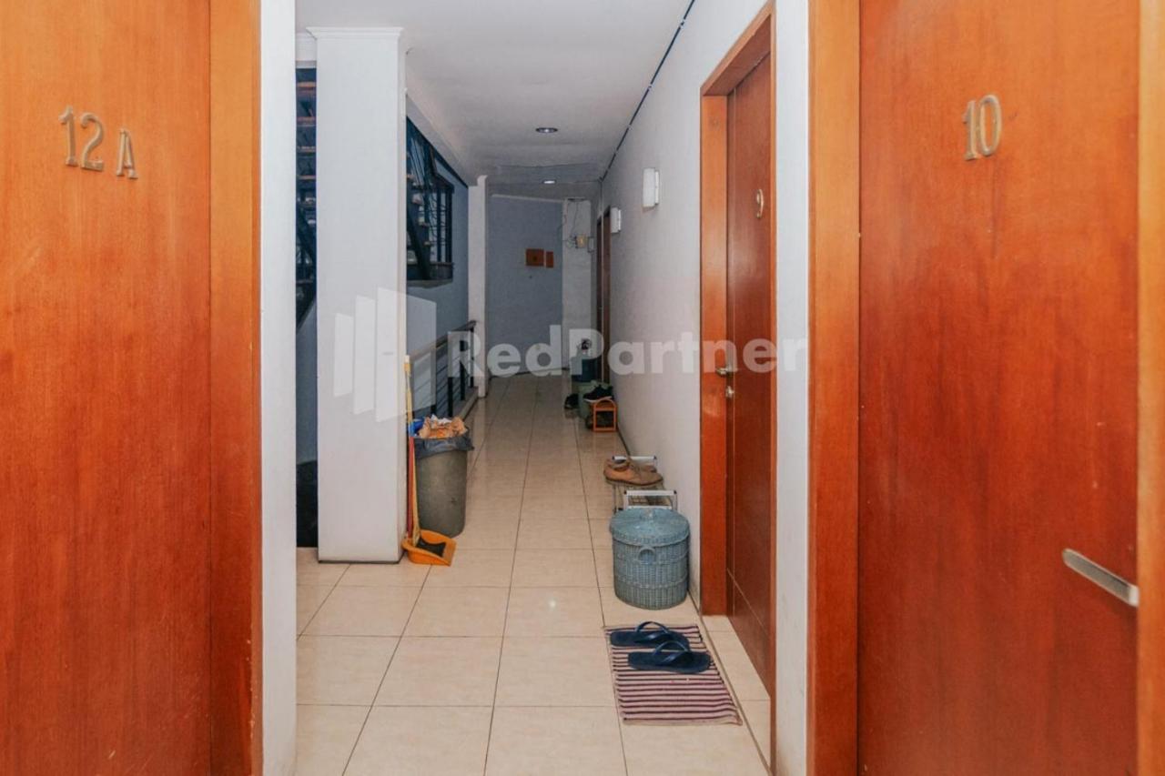 De Lugano Scbd Syariah Mitra Reddoorz Hotel Jakarta Exterior foto