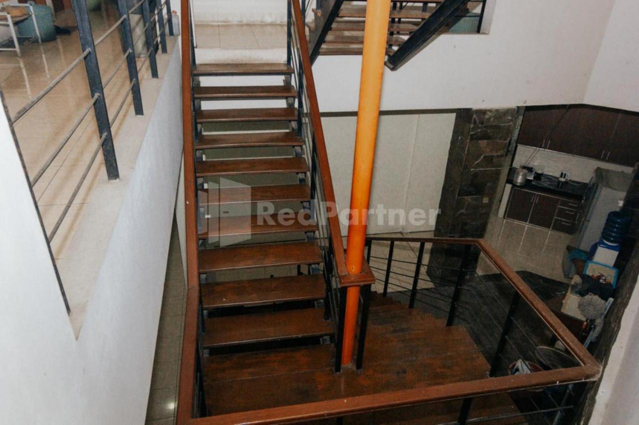 De Lugano Scbd Syariah Mitra Reddoorz Hotel Jakarta Exterior foto