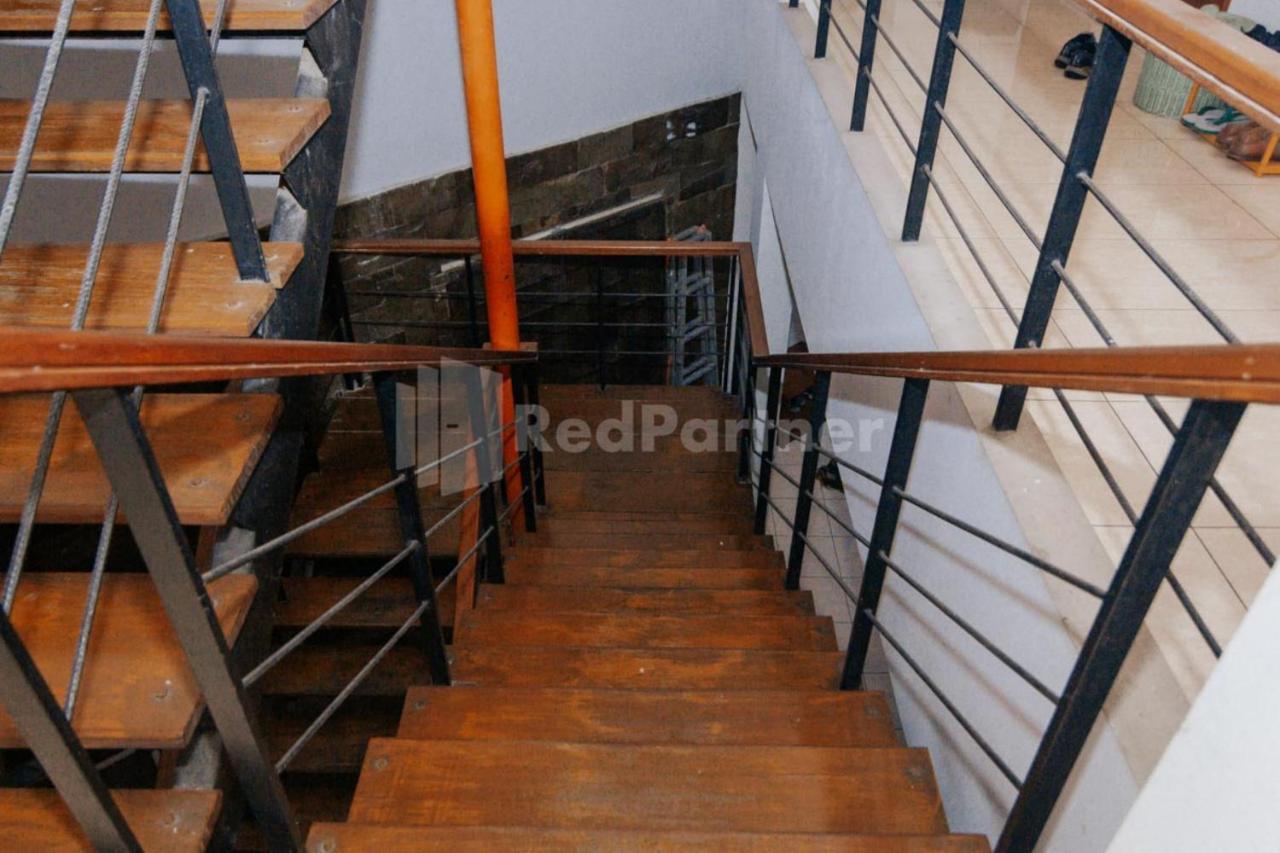 De Lugano Scbd Syariah Mitra Reddoorz Hotel Jakarta Exterior foto